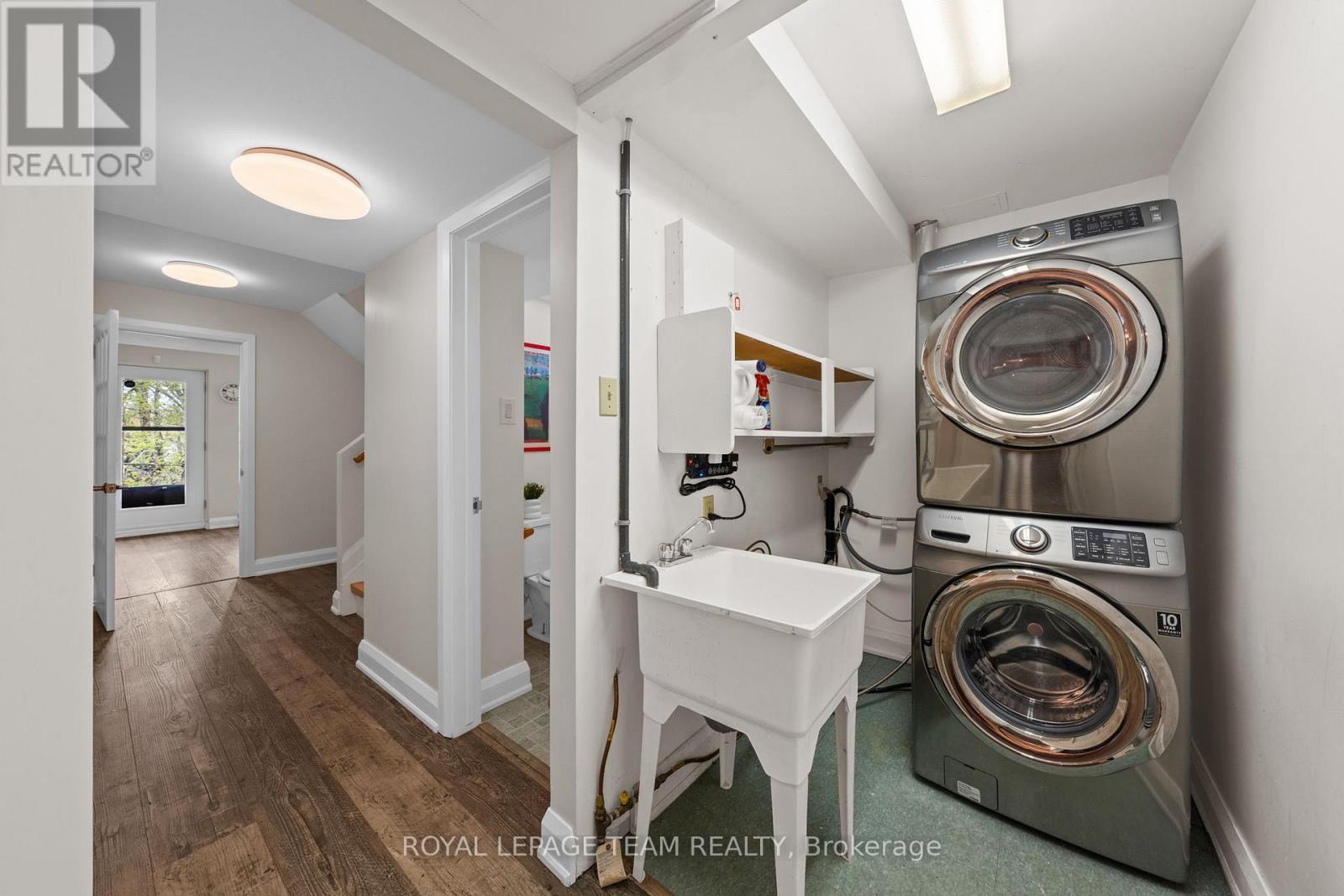1965 Bromley Road, Ottawa, ON - Indoor Photo Showing Laundry Room
