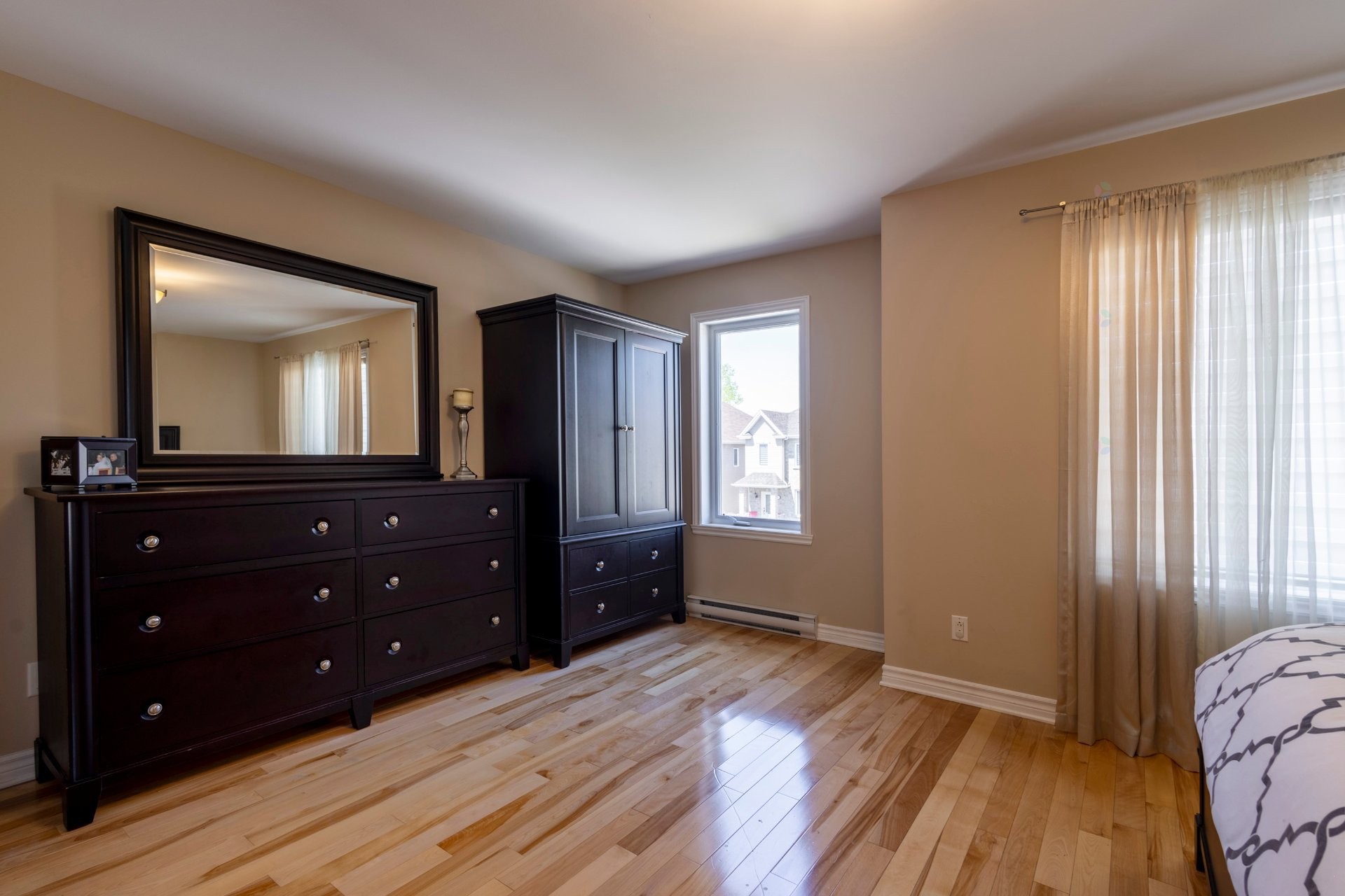 Chambre à coucher principale - 12268 Rue Marcelle-Gauvreau, Montréal (Rivière-Des-Prairies/Pointe-Aux-Trembles), QC - Indoor Photo Showing Bedroom