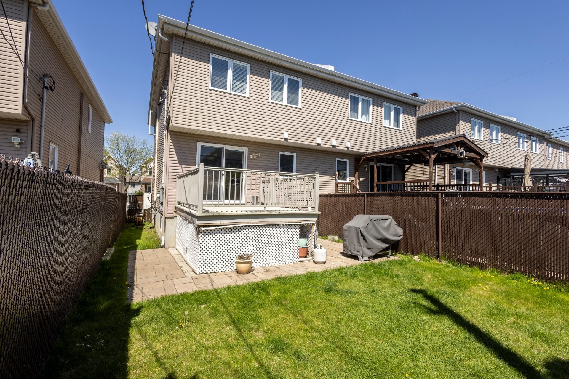 Cour - 12268 Rue Marcelle-Gauvreau, Montréal (Rivière-Des-Prairies/Pointe-Aux-Trembles), QC - Outdoor With Deck Patio Veranda With Exterior