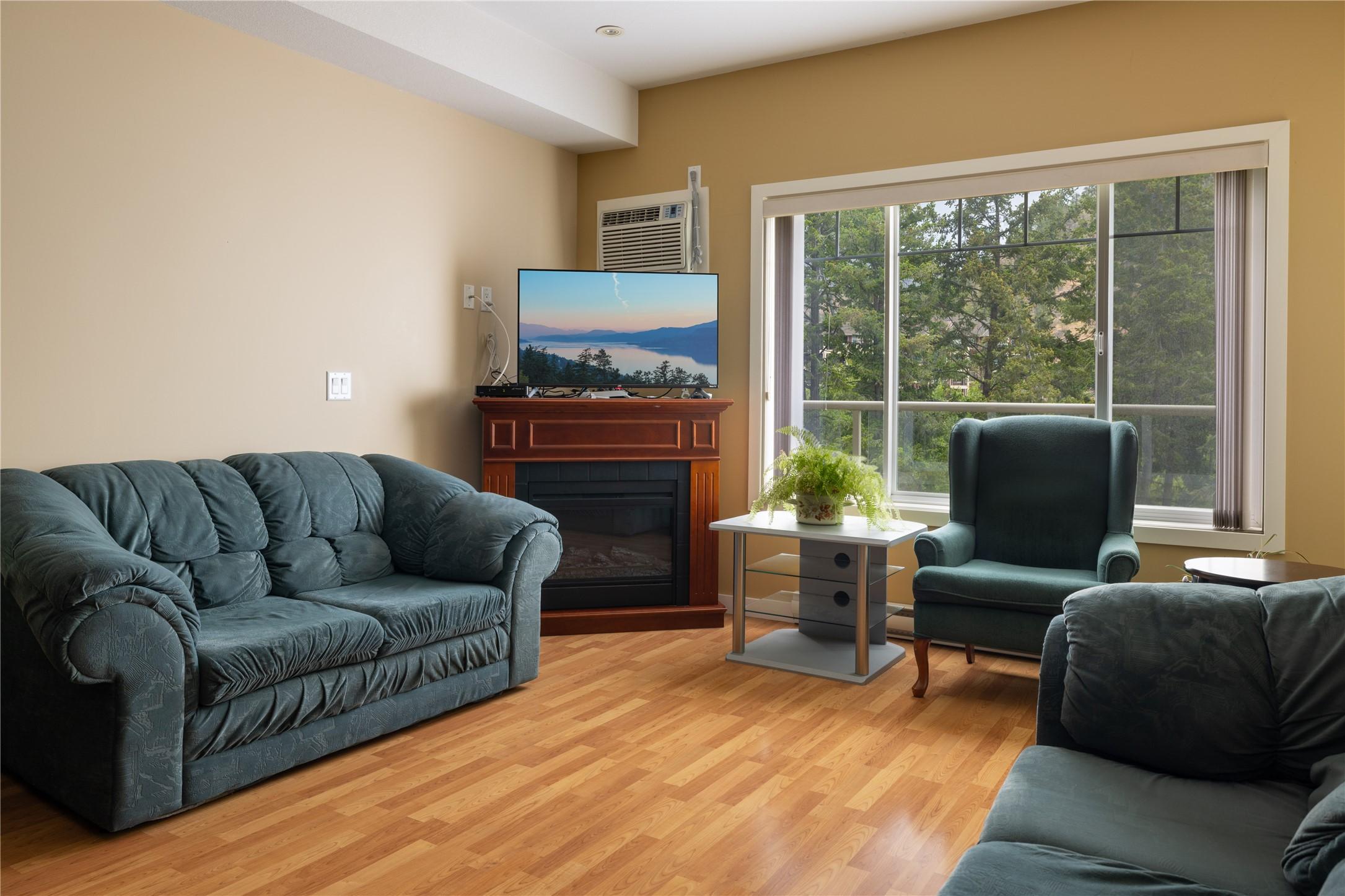 108-2120 Shannon Ridge Drive, West Kelowna, BC