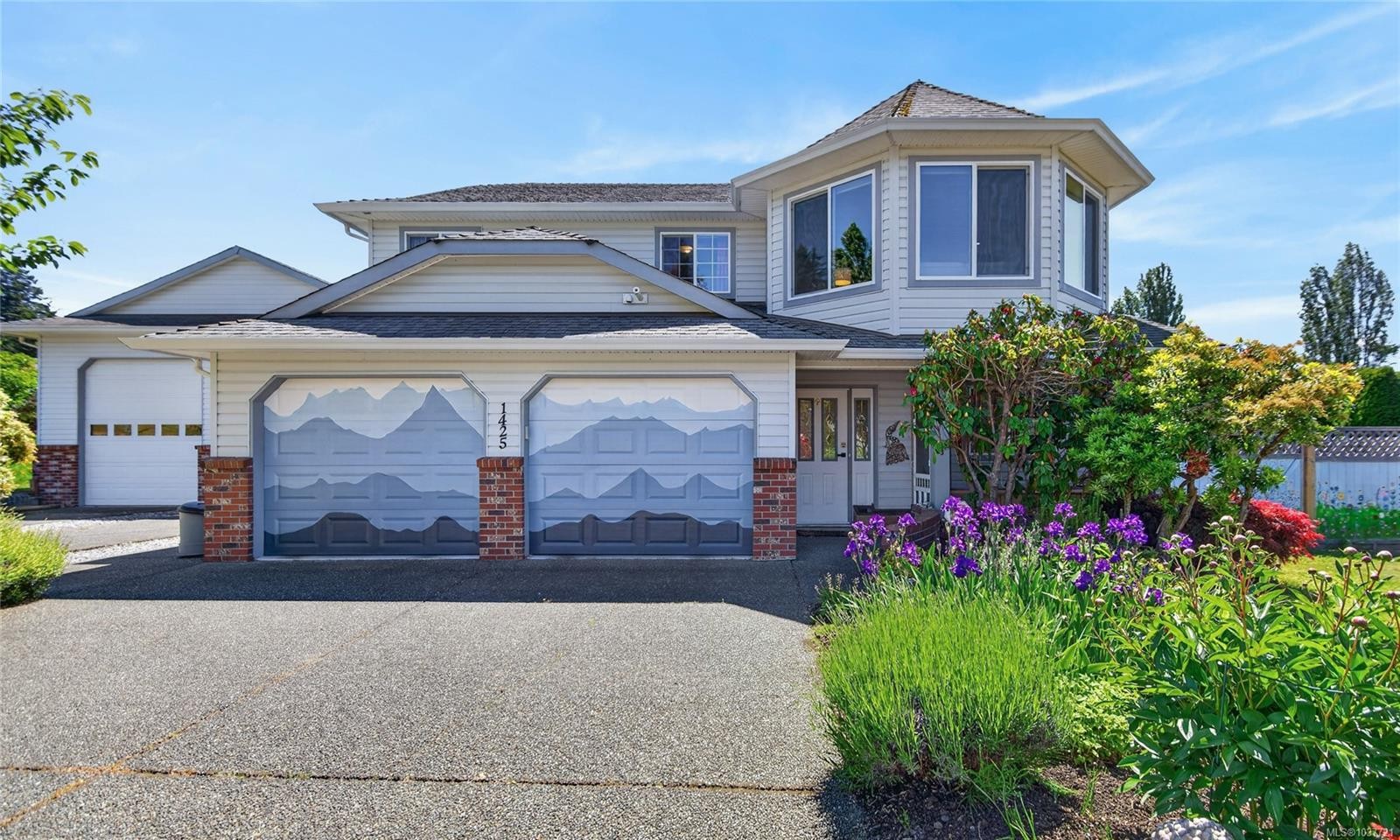 1425 Sabre Crt, Comox, BC