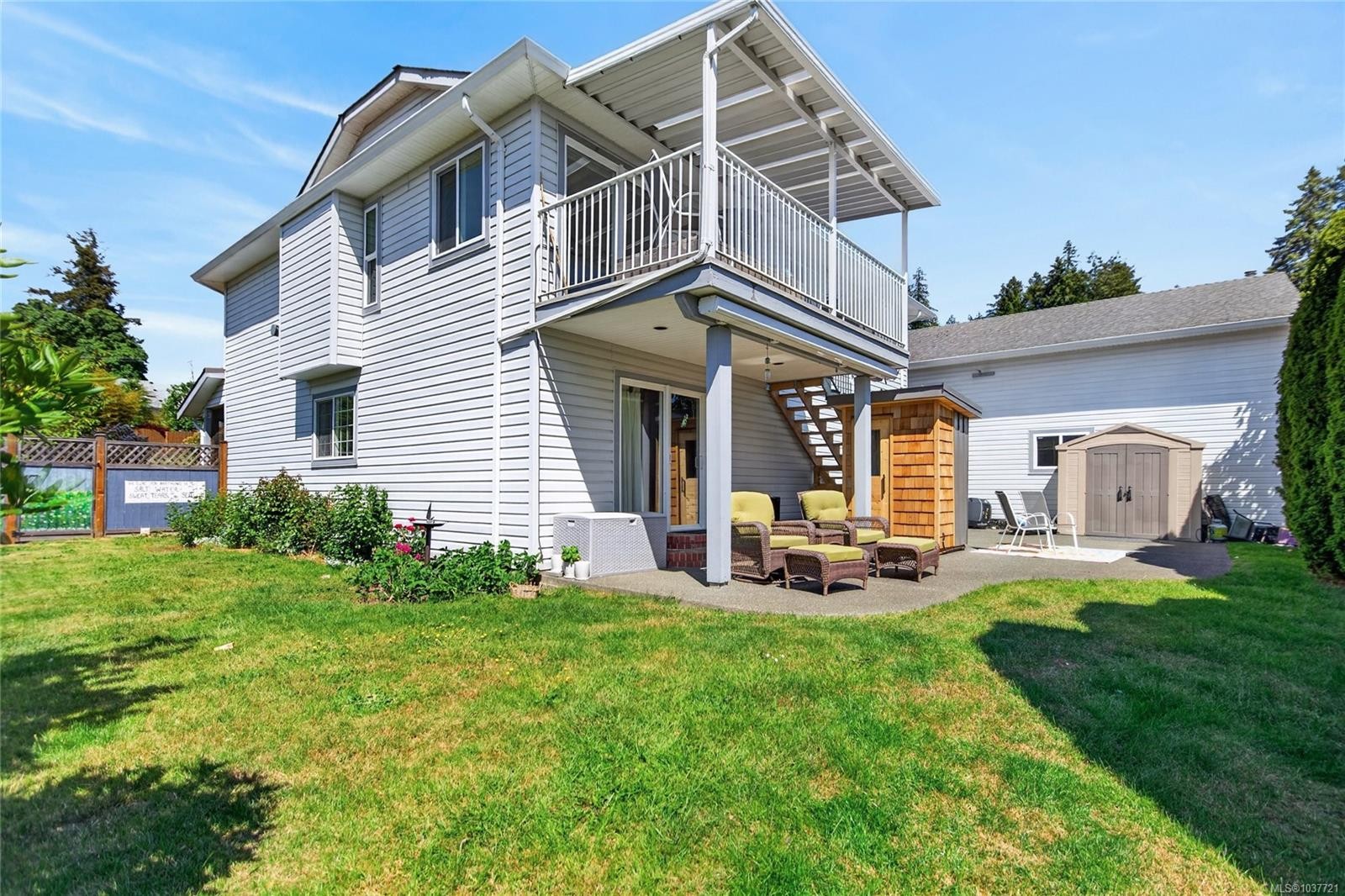1425 Sabre Crt, Comox, BC