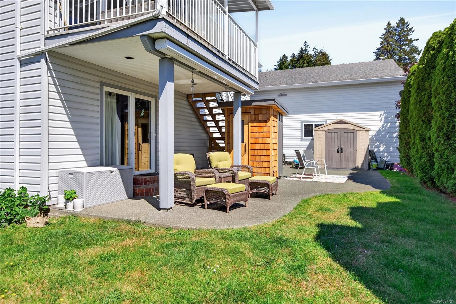 1425 Sabre Crt, Comox, BC