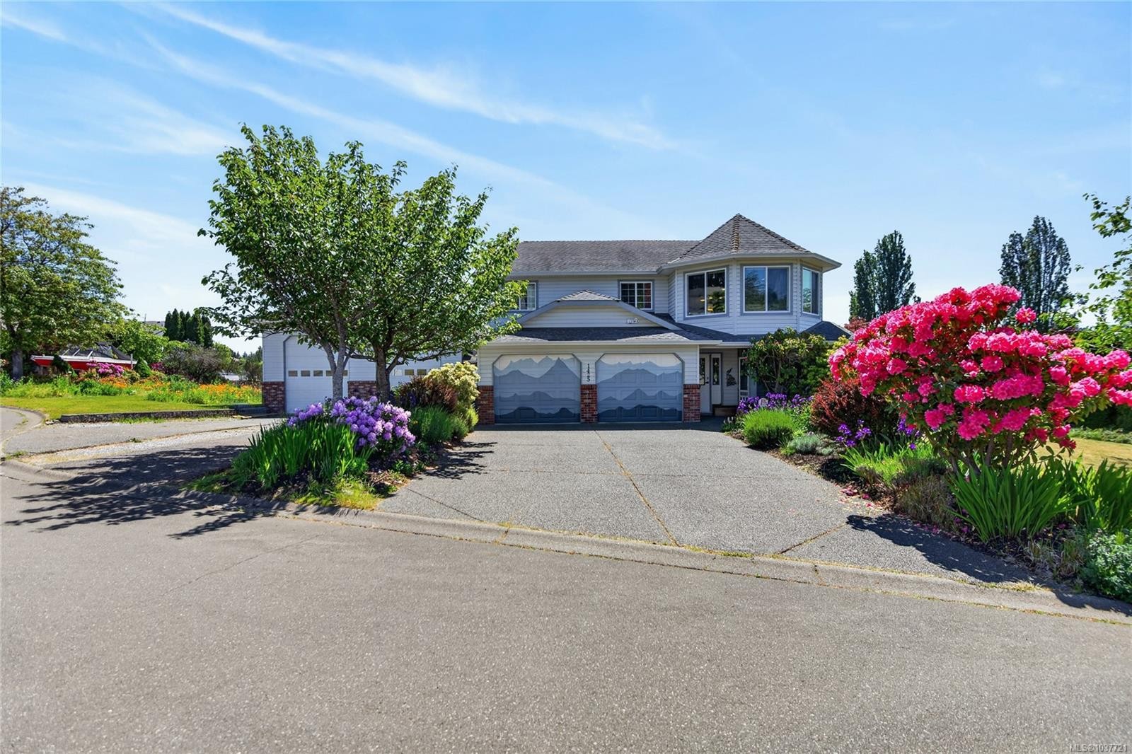1425 Sabre Crt, Comox, BC