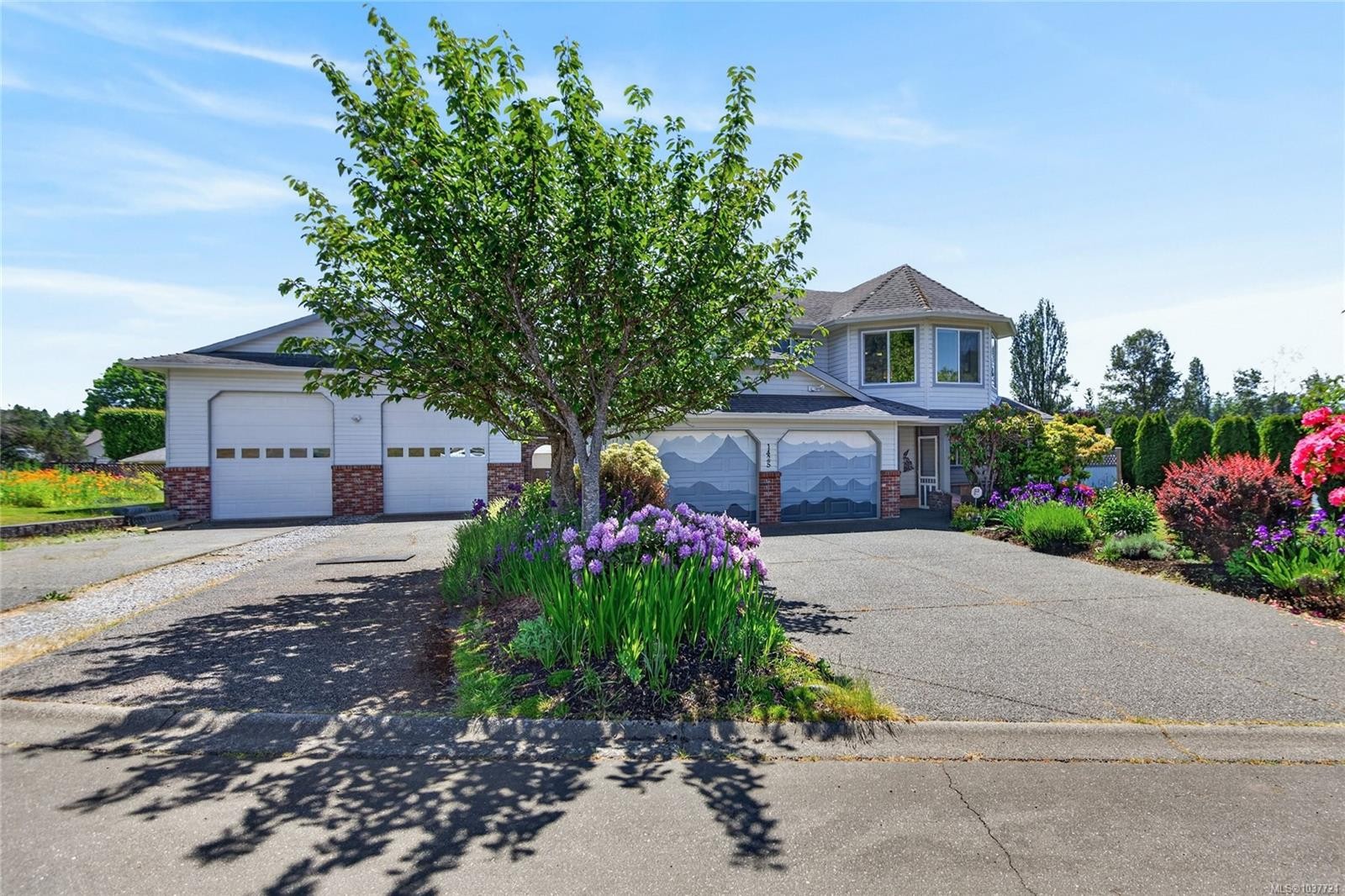 1425 Sabre Crt, Comox, BC