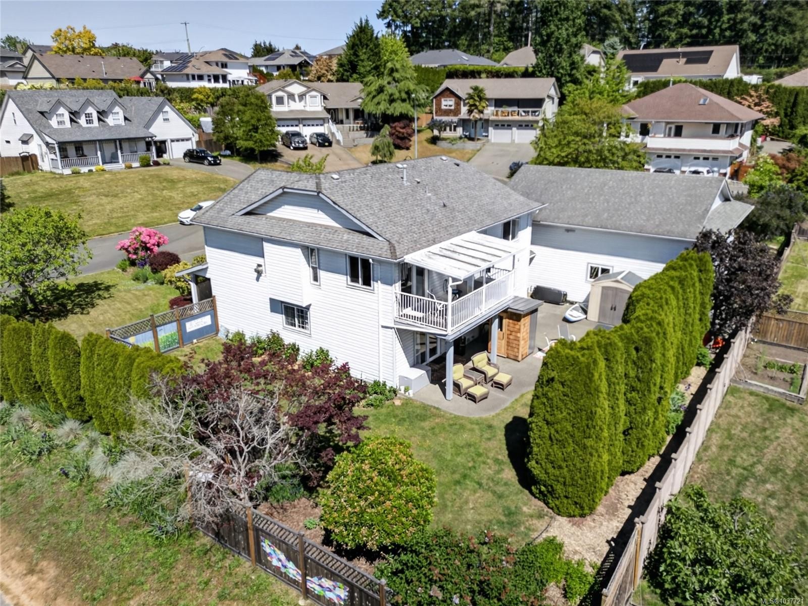 1425 Sabre Crt, Comox, BC