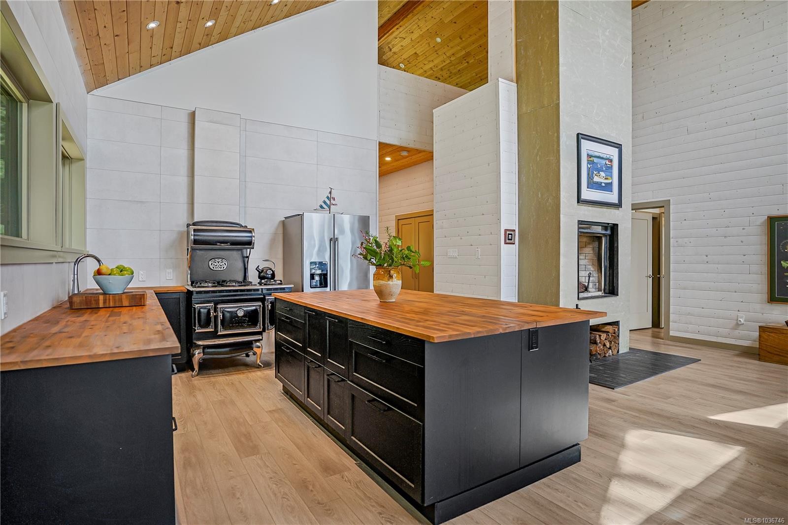 105 Mapleleaf Lane, Sidney Island, BC