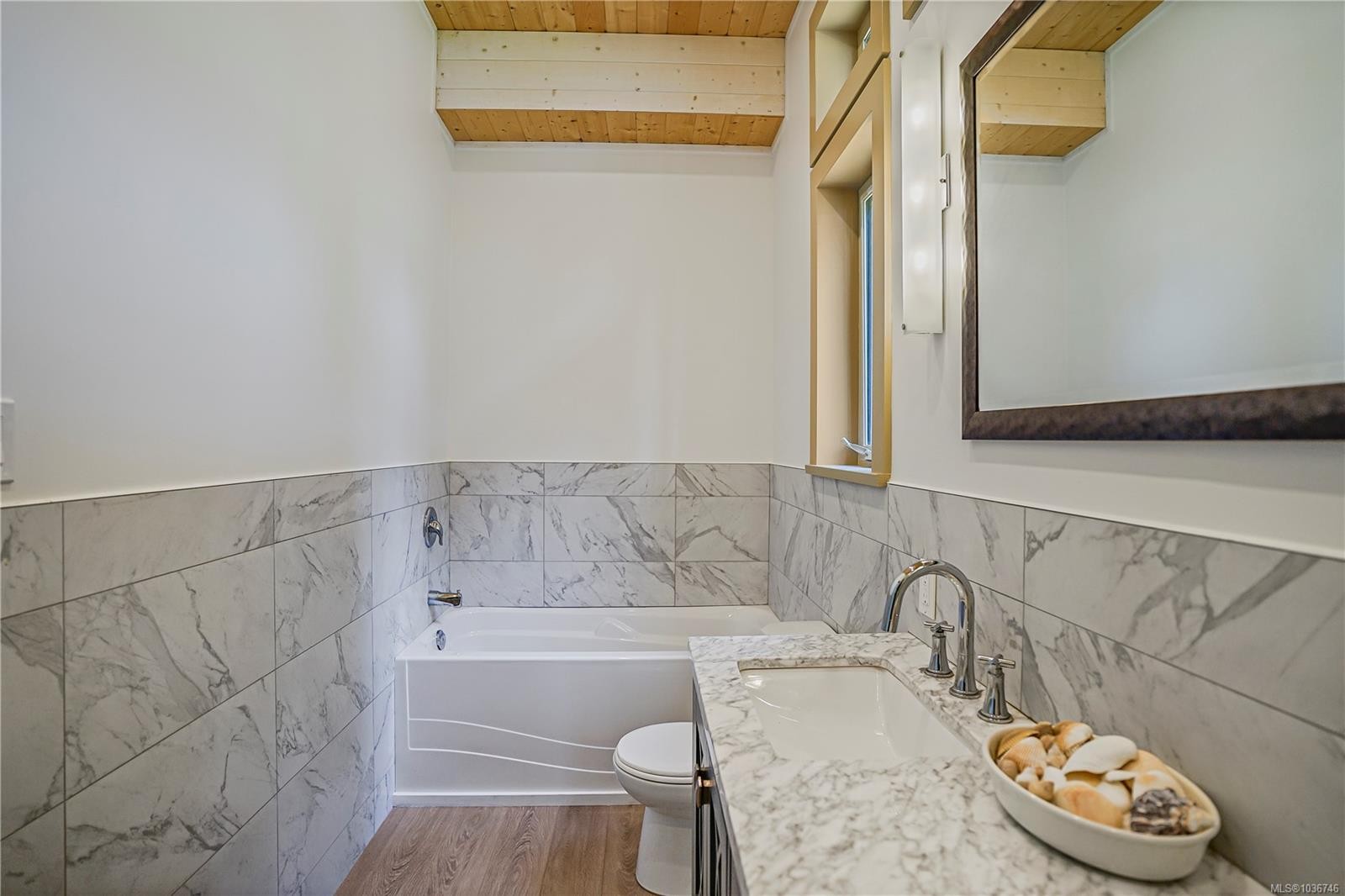 105 Mapleleaf Lane, Sidney Island, BC
