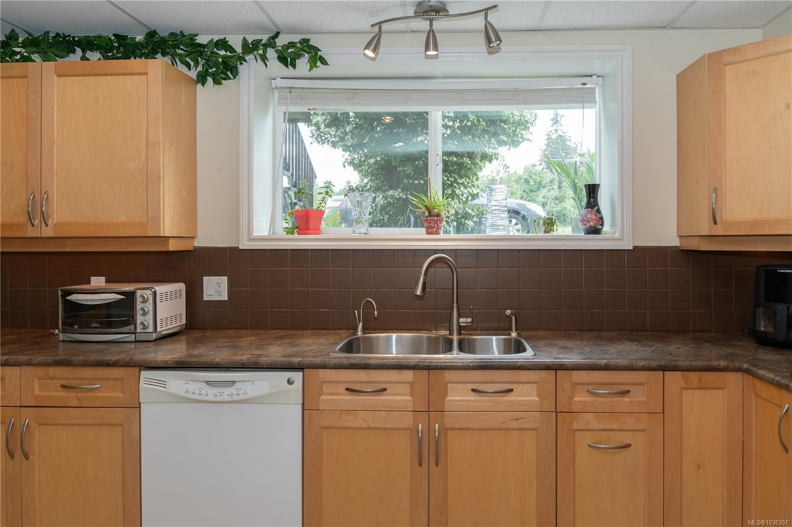 1777 Cecil St, Crofton, BC