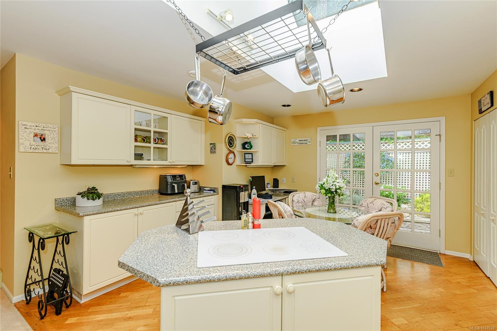 204 Cormorant Cres, Salt Spring, BC