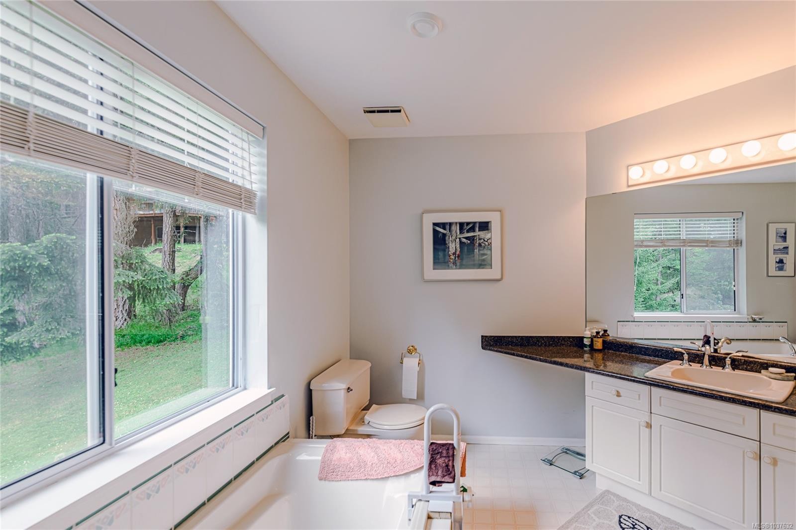204 Cormorant Cres, Salt Spring, BC