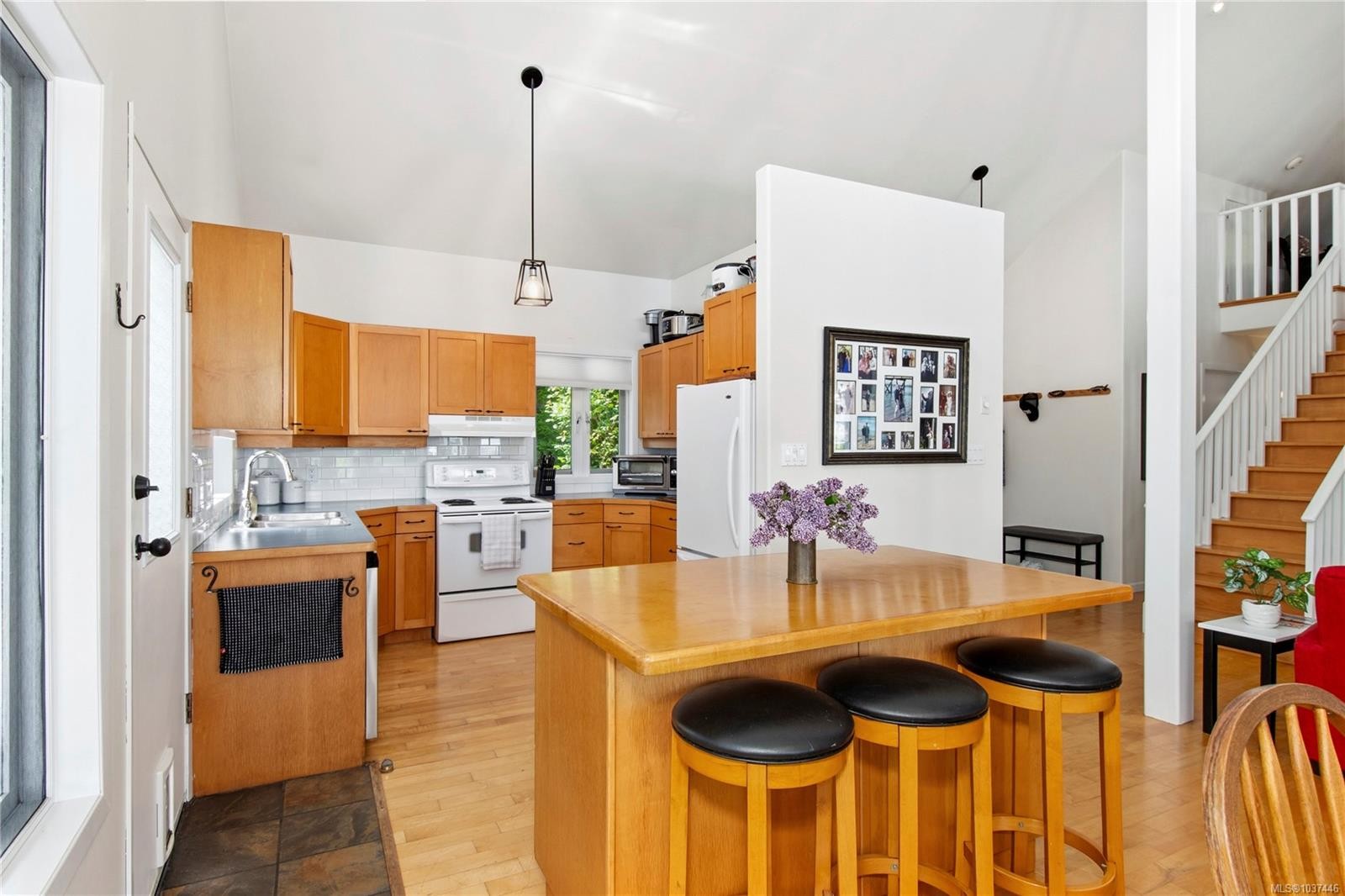 229 Quadra Loop, Quadra Island, BC