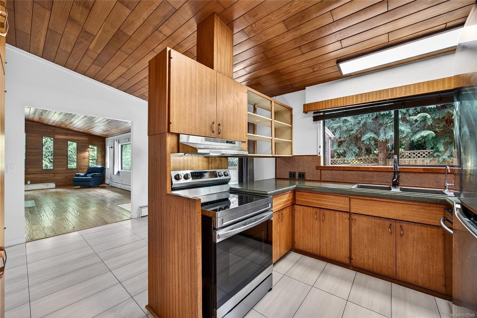 300 Walkers Hook Rd, Salt Spring, BC