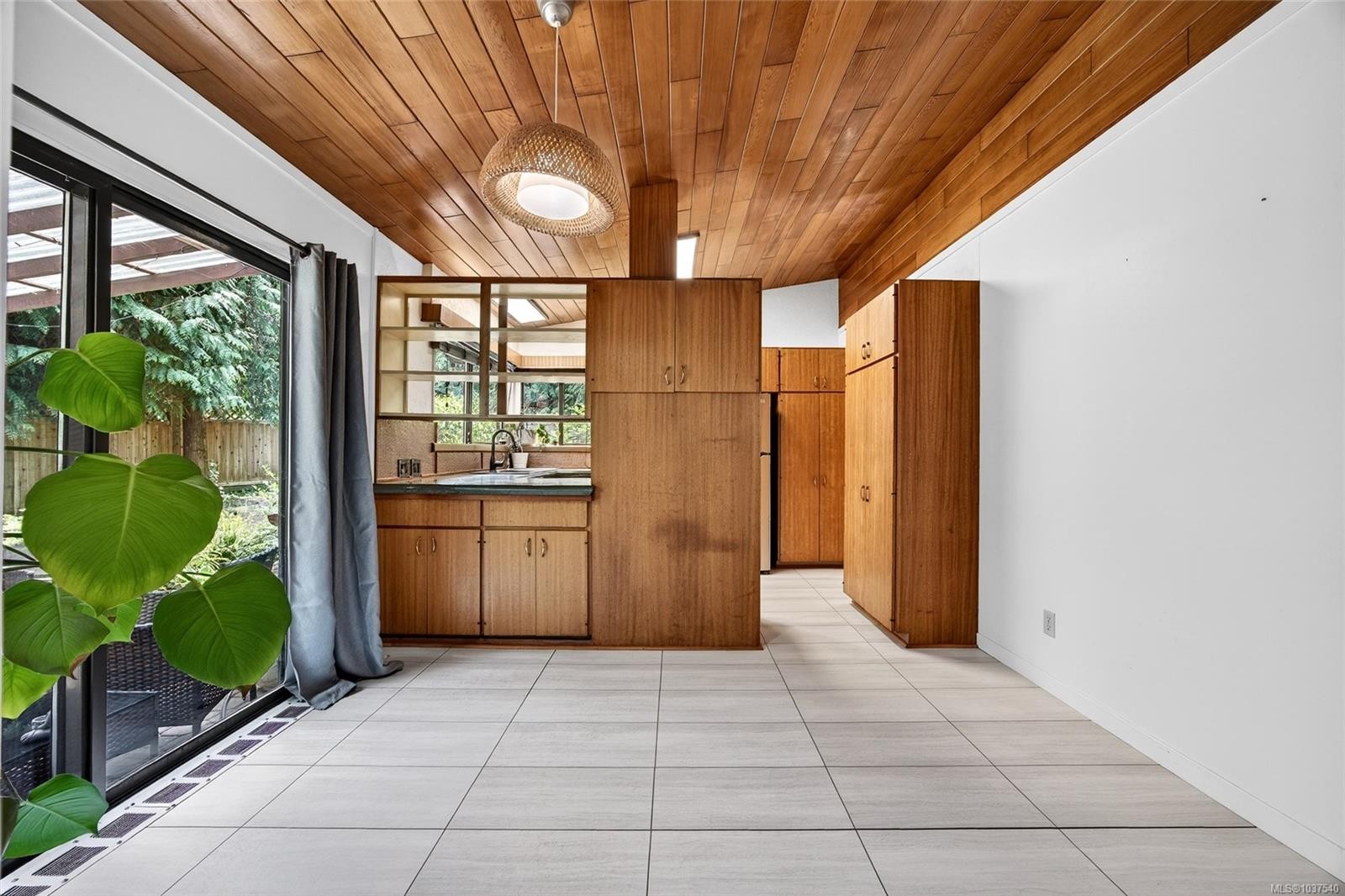 300 Walkers Hook Rd, Salt Spring, BC