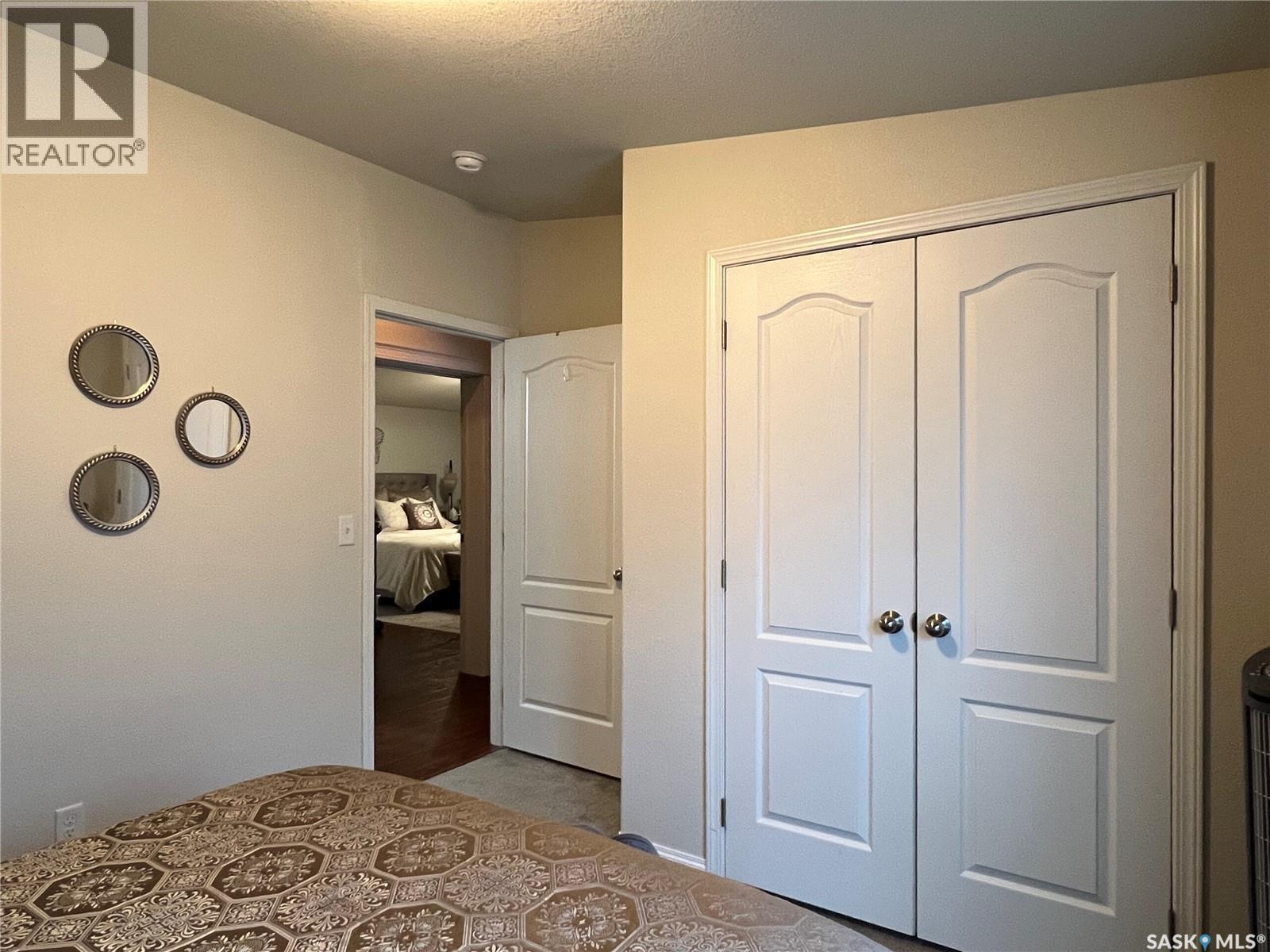 208 2Nd Avenue Se, Dorintosh, SK - Indoor