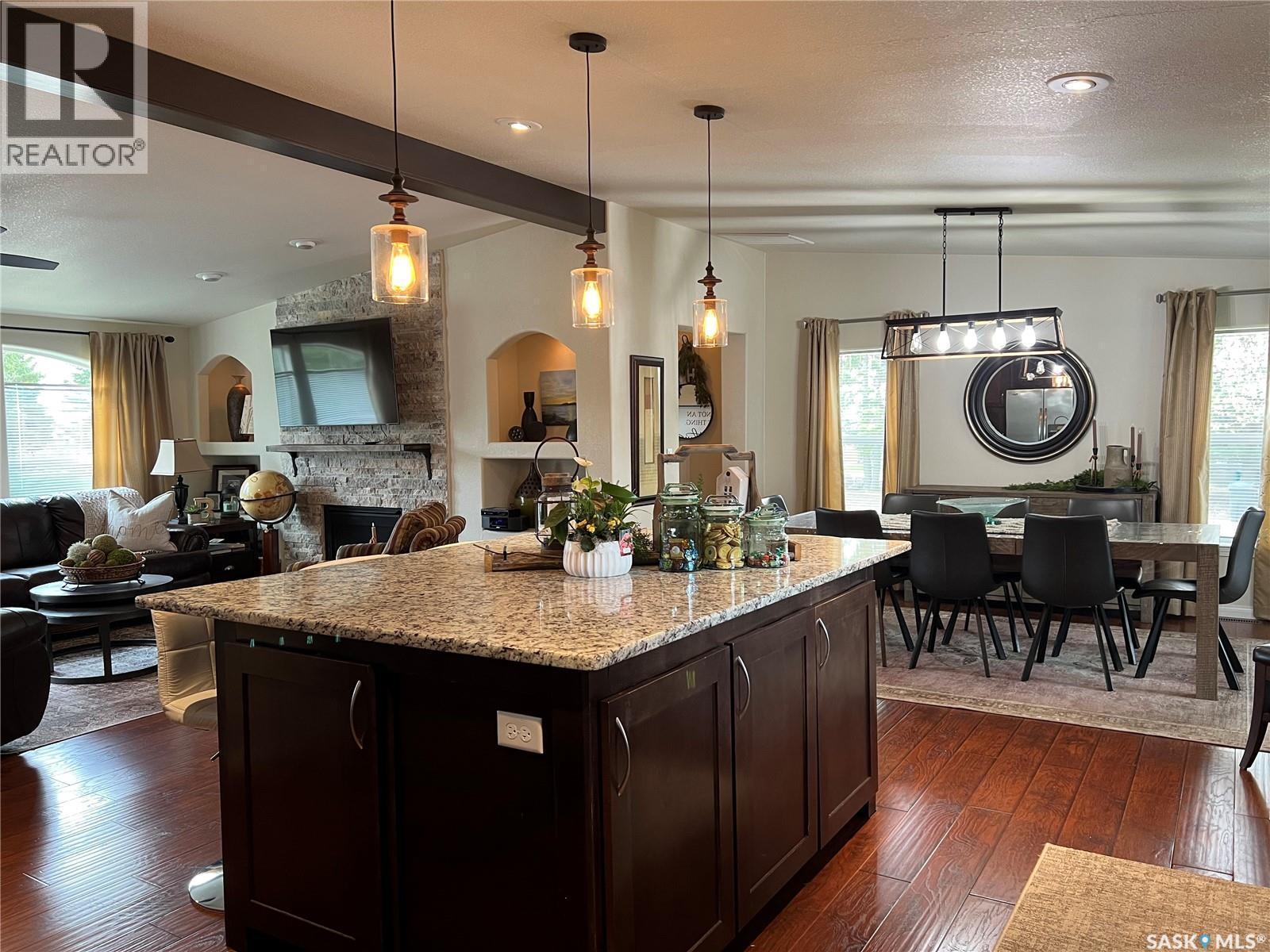 208 2Nd Avenue Se, Dorintosh, SK - Indoor