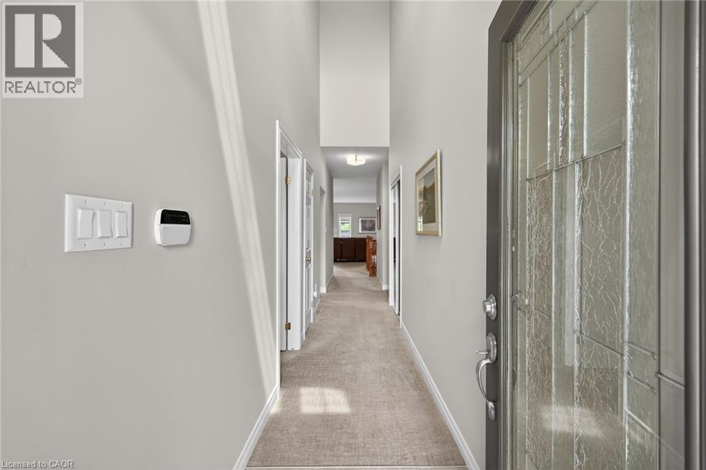 9 Grovetree Trail, Hamilton, ON - Indoor