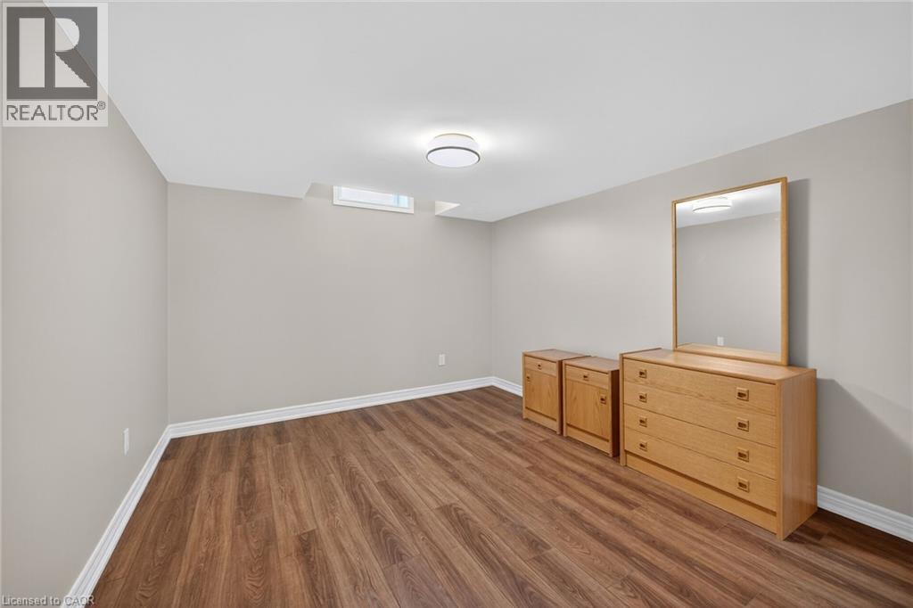9 Grovetree Trail, Hamilton, ON - Indoor Photo Showing Other Room