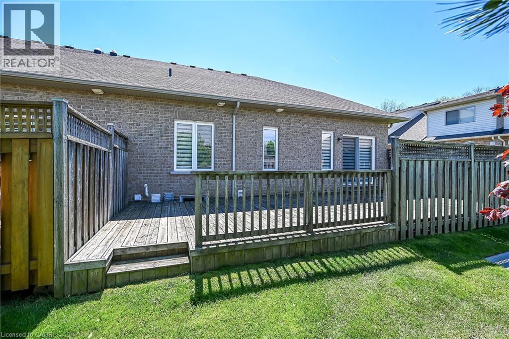 9 Grovetree Trail, Hamilton, ON - Outdoor With Deck Patio Veranda