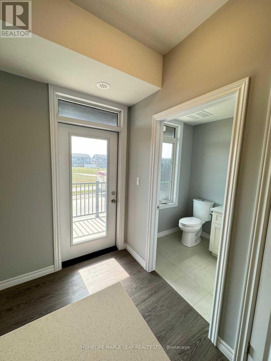 146 Oat Lane, Kitchener, ON - Indoor Photo Showing Other Room