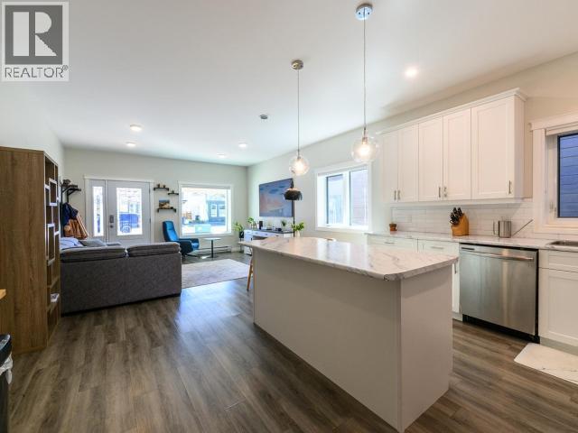 36 Eugene Avenue, Whitehorse, YT - Indoor Photo Showing Kitchen With Upgraded Kitchen