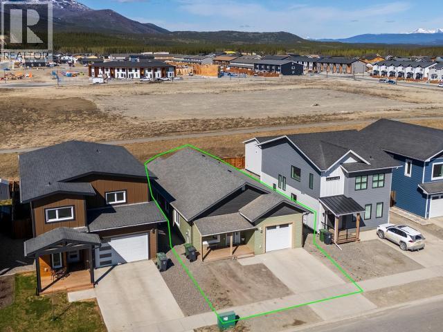 36 Eugene Avenue, Whitehorse, YT - Outdoor With View