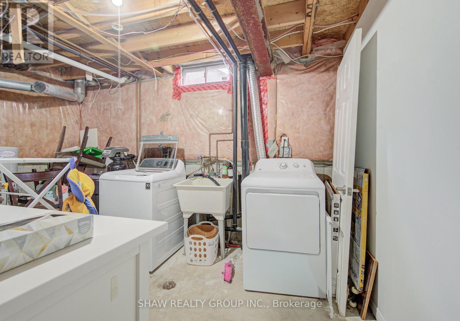 334 Christopher Drive, Cambridge, ON - Indoor Photo Showing Laundry Room