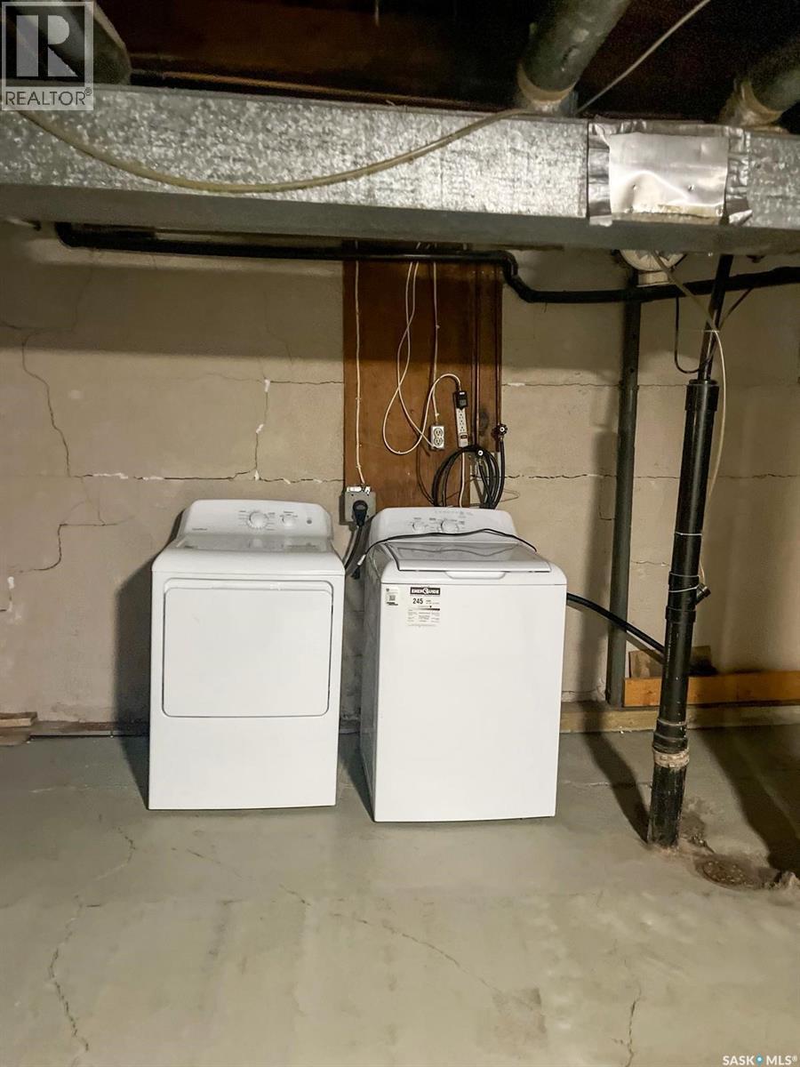 2234 Winnipeg Street, Regina, SK - Indoor Photo Showing Laundry Room
