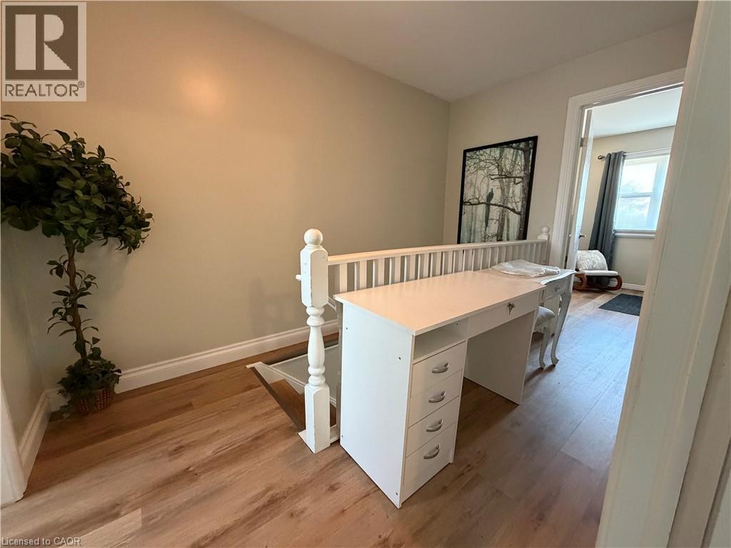 222 Scott Road, Cambridge, ON - Indoor Photo Showing Other Room