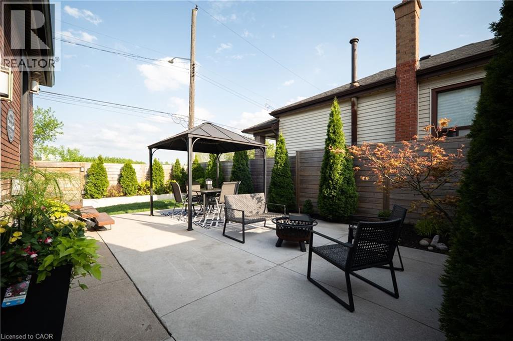 236 Macaulay Street E, Hamilton, ON - Outdoor
