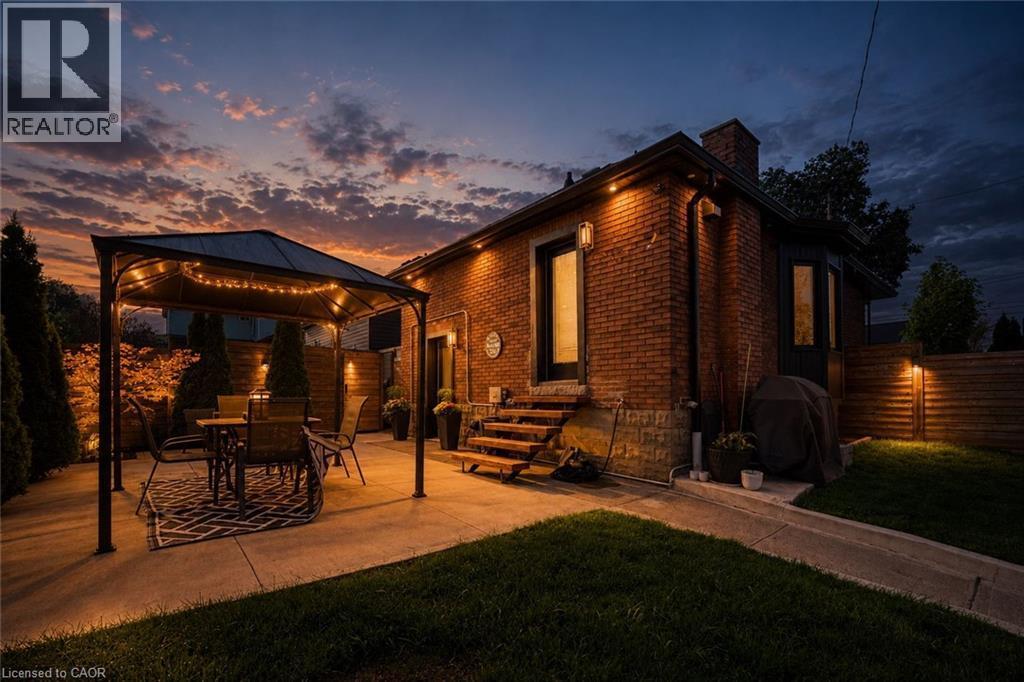 236 Macaulay Street E, Hamilton, ON - Outdoor With Deck Patio Veranda