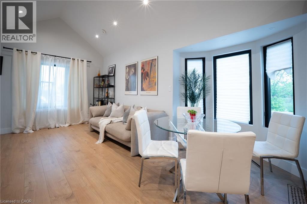 236 Macaulay Street E, Hamilton, ON - Indoor Photo Showing Other Room