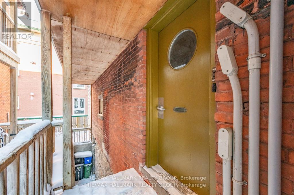 Side door entrance for Apt 2 & 3 - 121 Osgoode Street, Ottawa, ON - Indoor