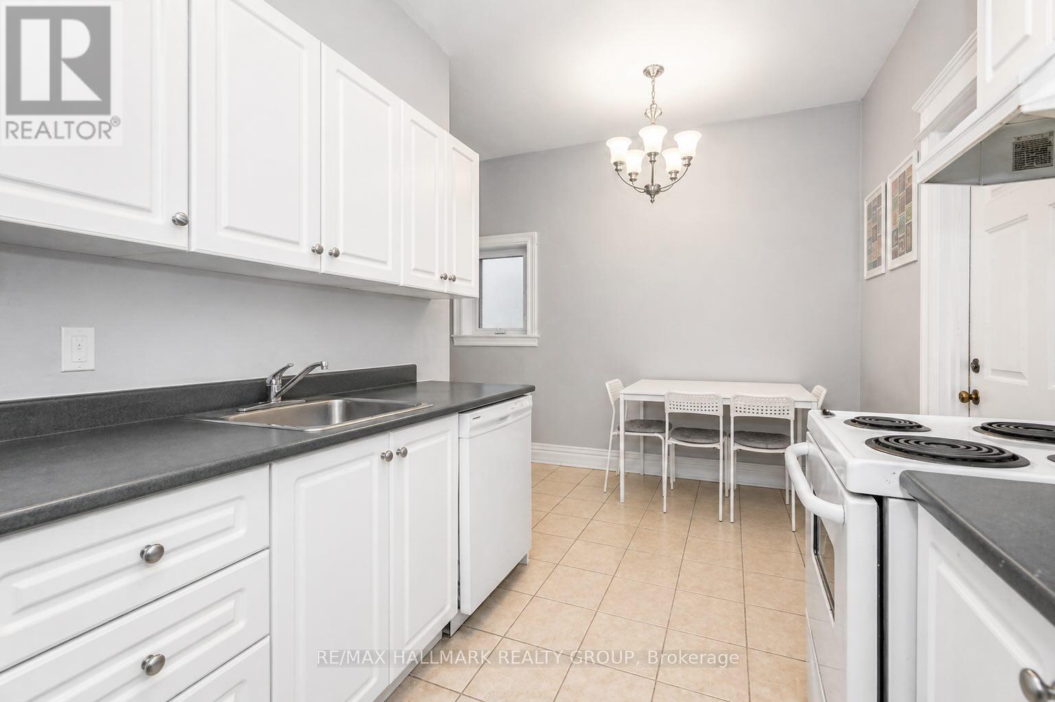 121 Osgoode Street, Ottawa, ON - Indoor Photo Showing Kitchen