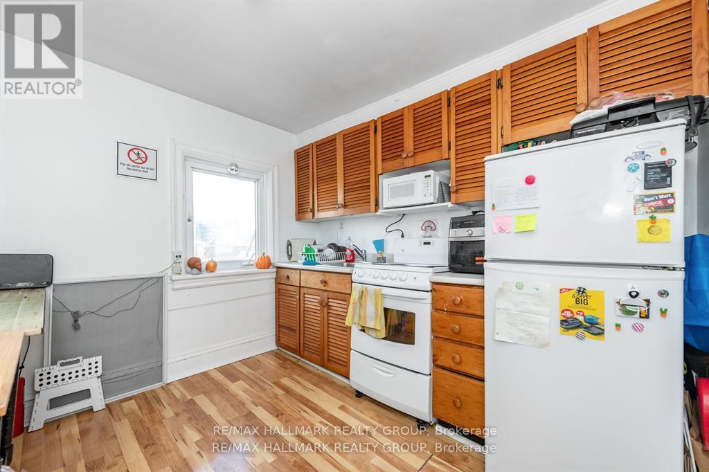 Apt 3 Kitchen - 121 Osgoode Street, Ottawa, ON - Indoor Photo Showing Kitchen
