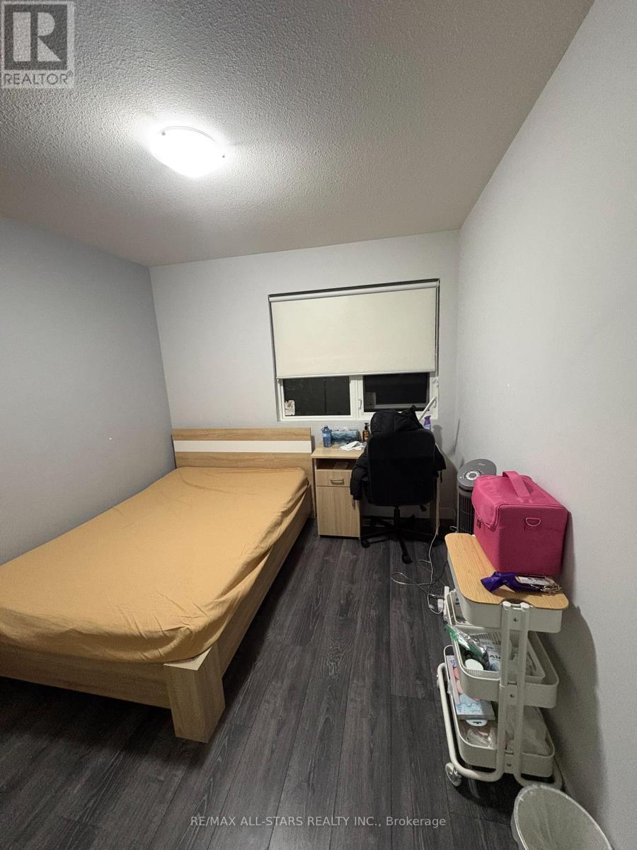 219 - 338 Albert Street, Waterloo, ON - Indoor
