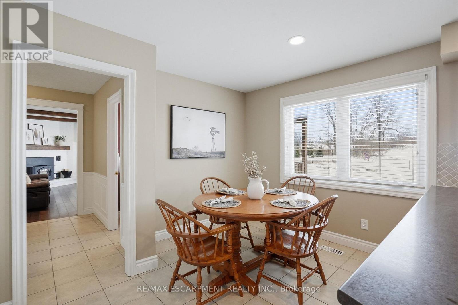192 Concession 14, Hamilton, ON - Indoor Photo Showing Dining Room