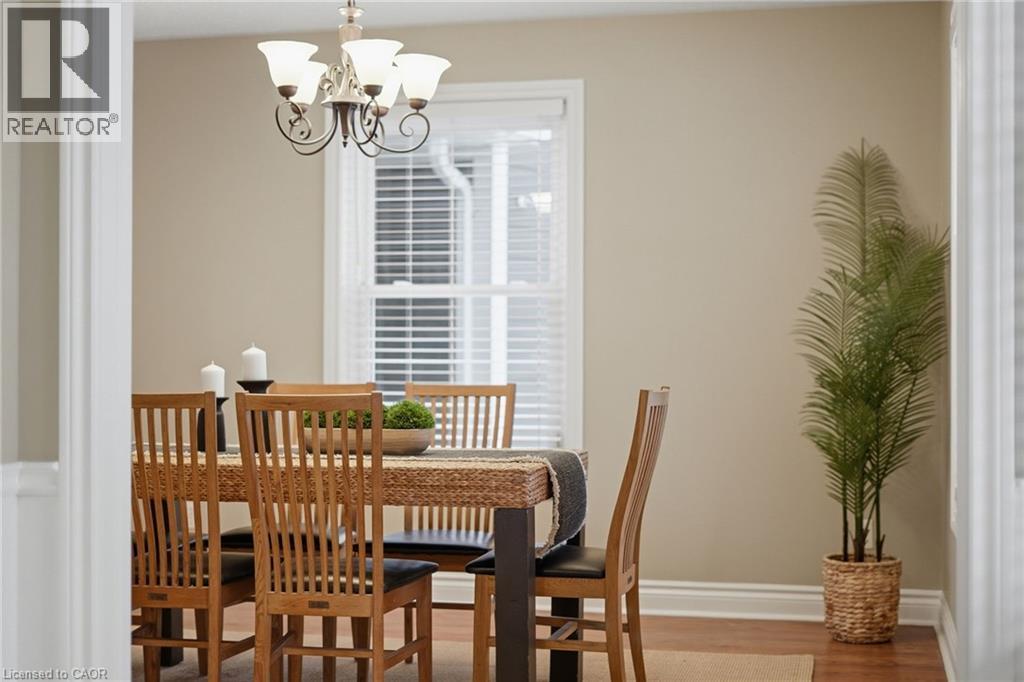 192 Concession 14, Puslinch, ON - Indoor Photo Showing Dining Room