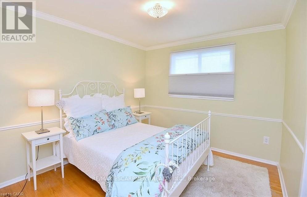 238 Fairridge Road, Hamilton, ON - Indoor Photo Showing Bedroom