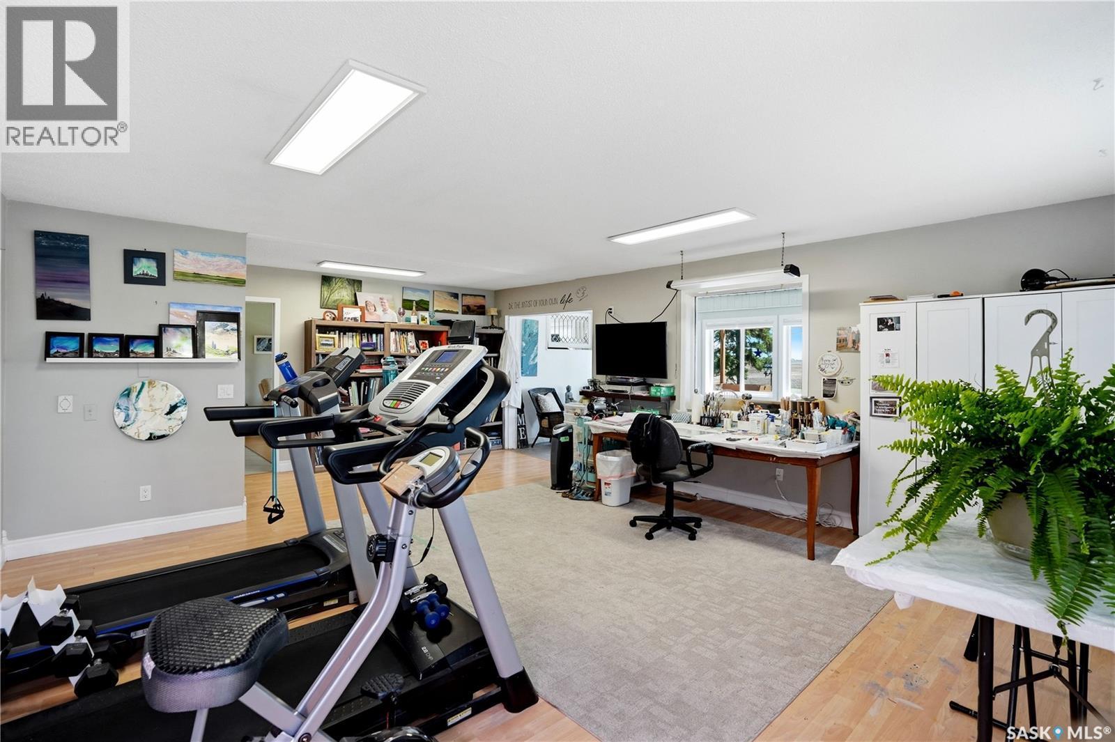 303 Currie Crescent, Strasbourg, SK - Indoor Photo Showing Gym Room