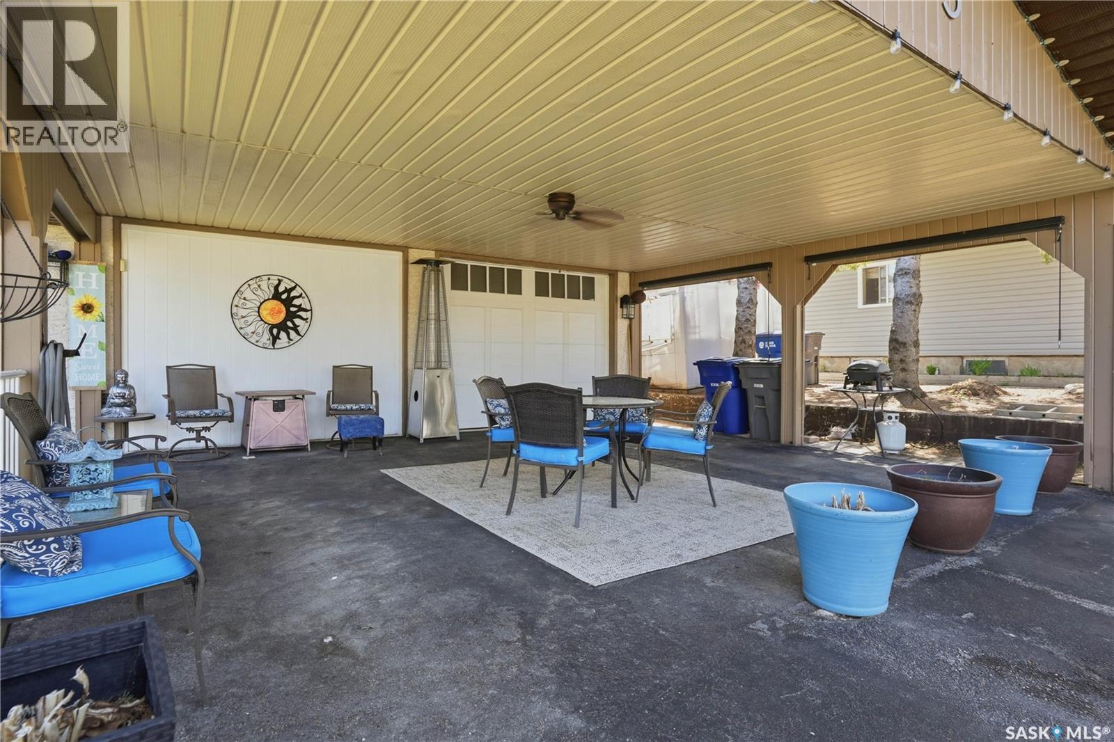 303 Currie Crescent, Strasbourg, SK - Outdoor With Deck Patio Veranda With Exterior