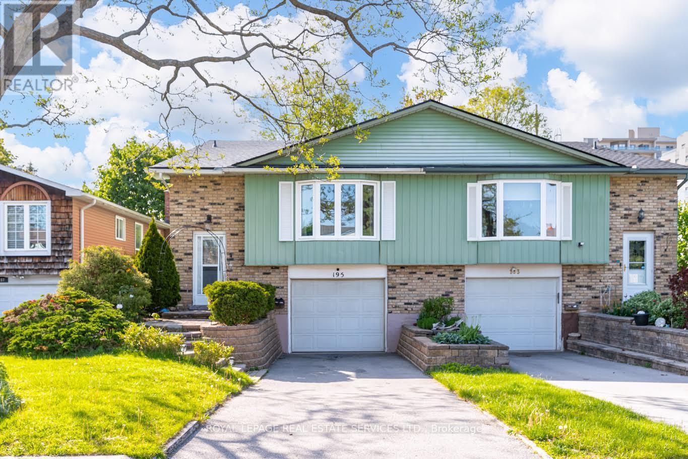 195 Cullum Court, Burlington, ON - Outdoor With Facade