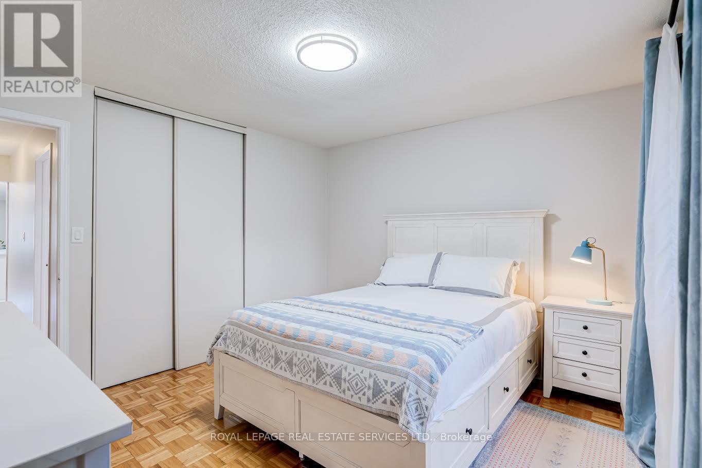 195 Cullum Court, Burlington, ON - Indoor Photo Showing Bedroom