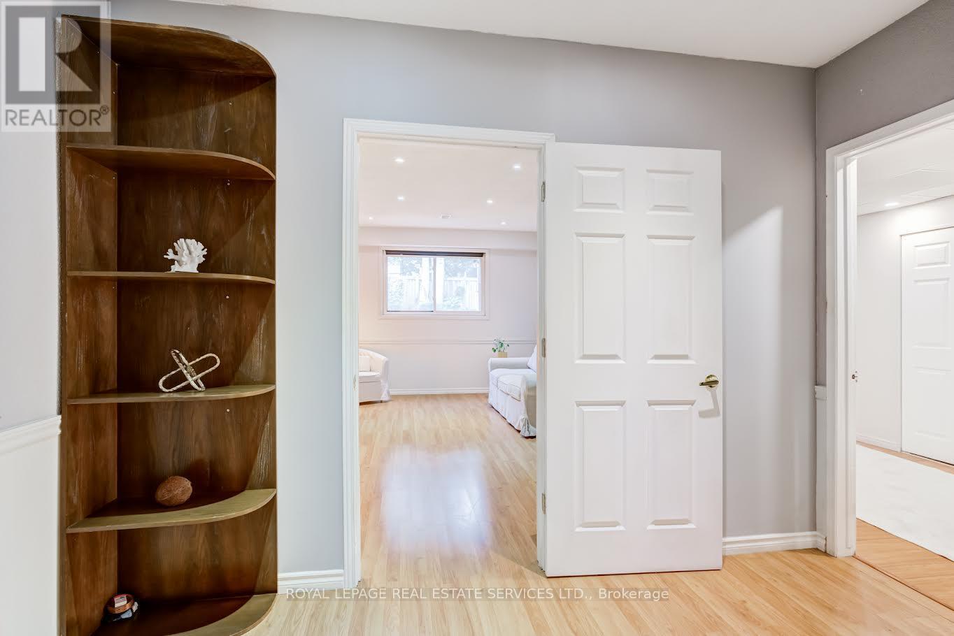 195 Cullum Court, Burlington, ON - Indoor Photo Showing Other Room