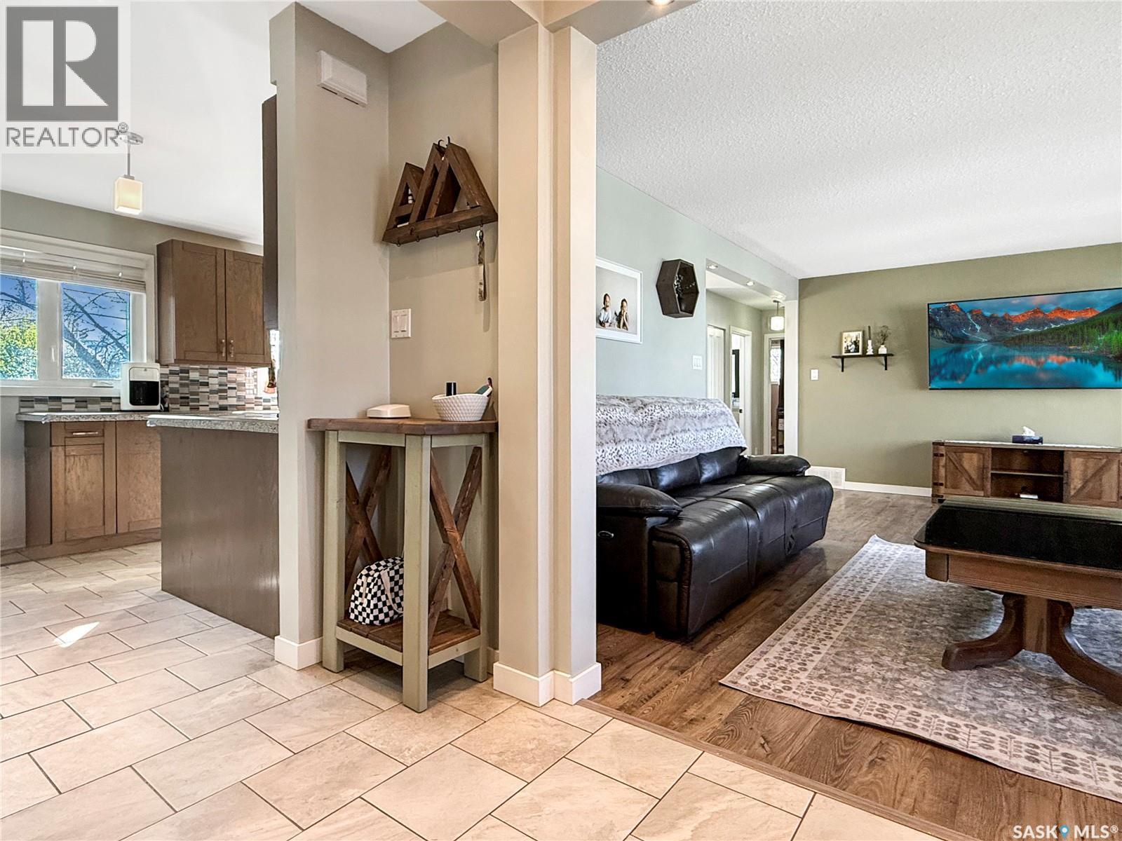 480 3Rd Avenue Se, Swift Current, SK - Indoor