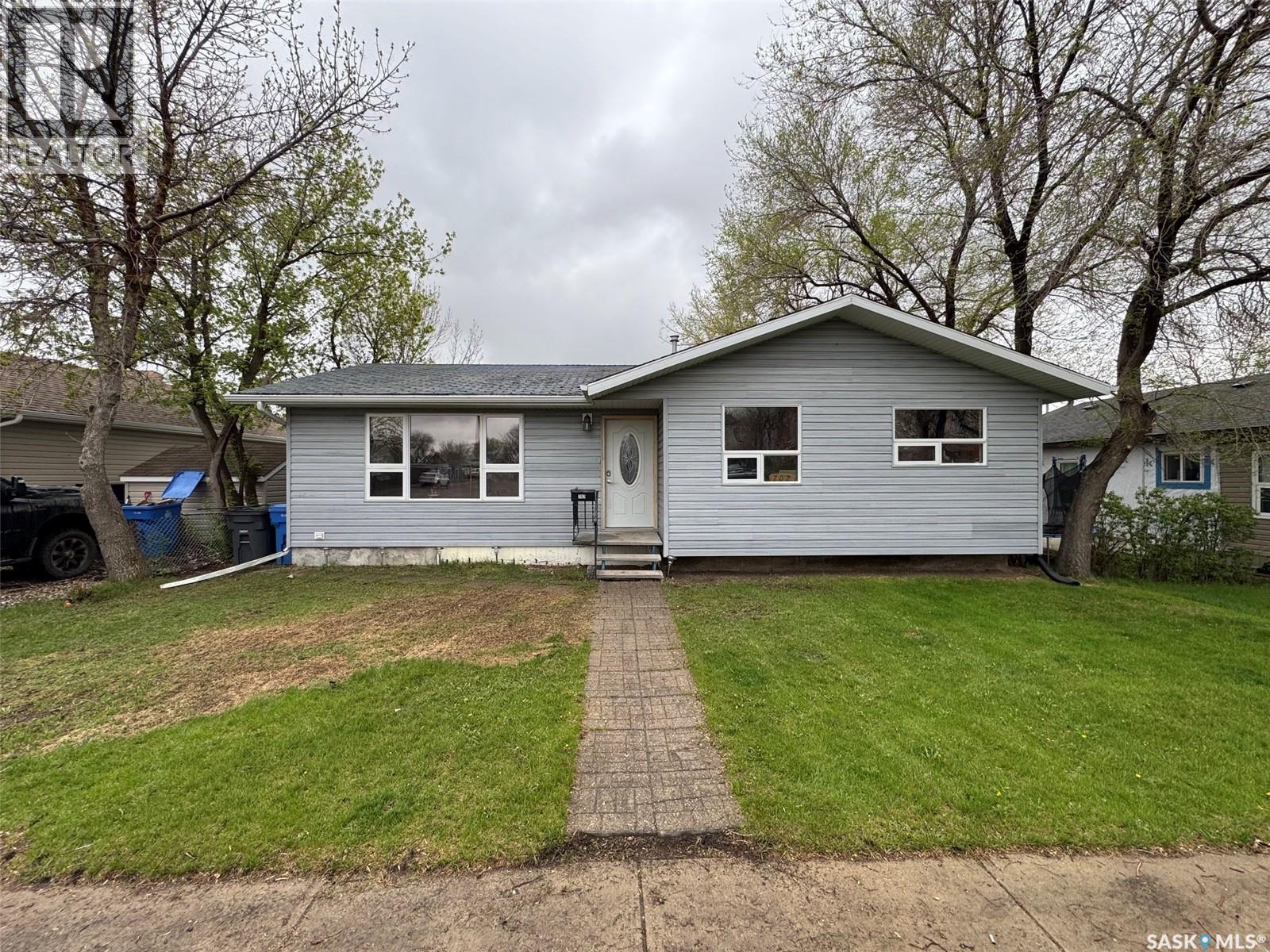 702 Second Street, Estevan, SK - Outdoor