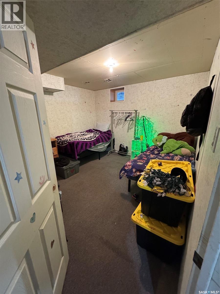 702 Second Street, Estevan, SK - Indoor