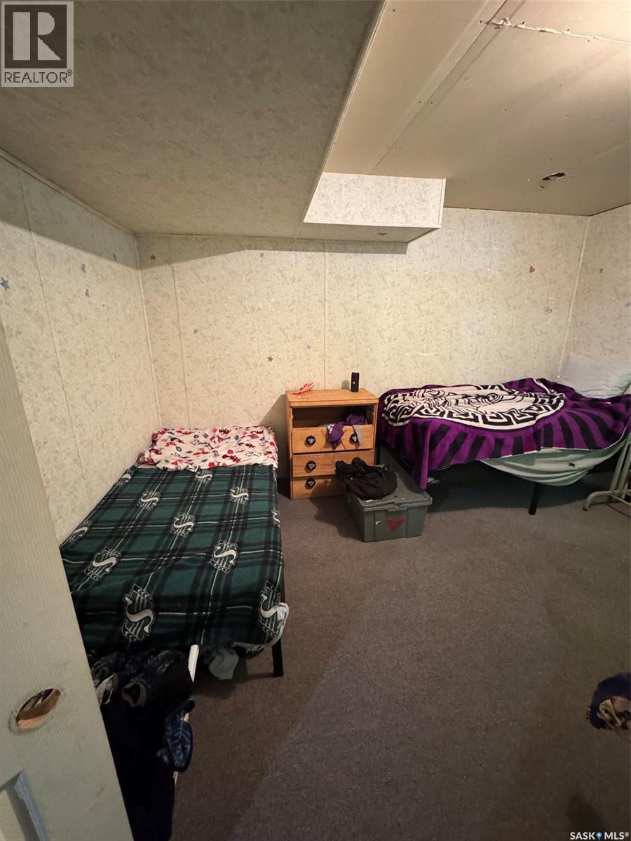 702 Second Street, Estevan, SK - Indoor