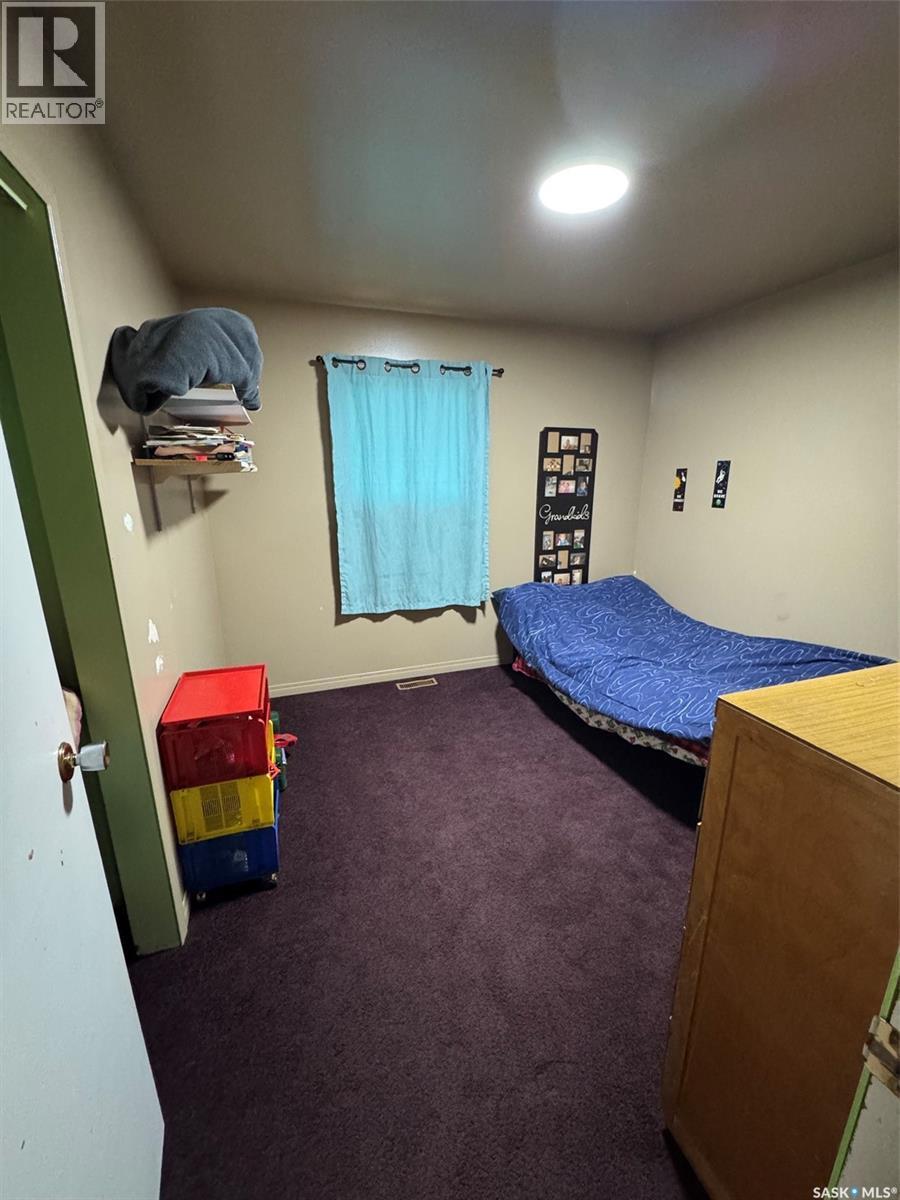 702 Second Street, Estevan, SK - Indoor