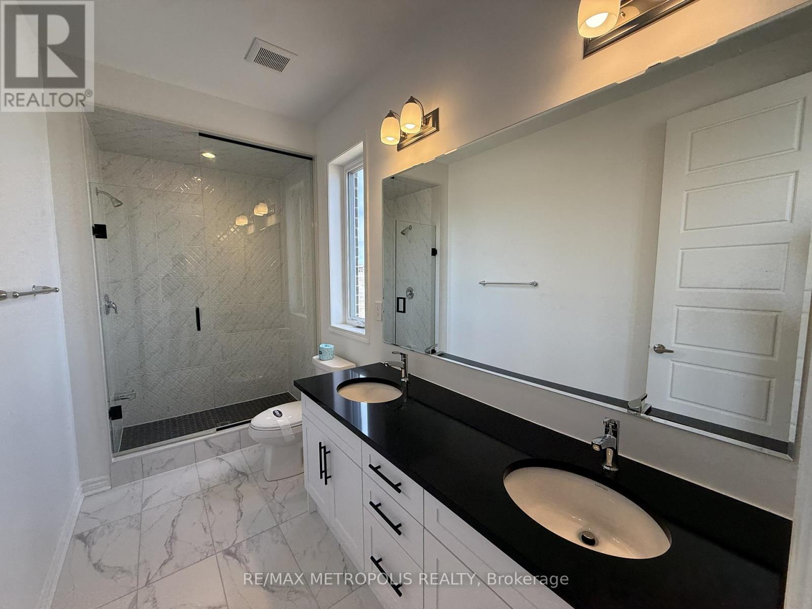 Main And 2Nd Floor - 3437 Deepglade Path, Pickering, ON - Indoor Photo Showing Bathroom
